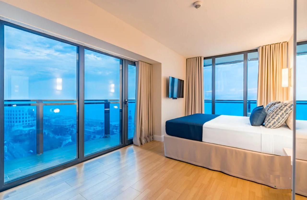 Orbi City Suite Sea View In Batumi Aparthotel Esterno foto