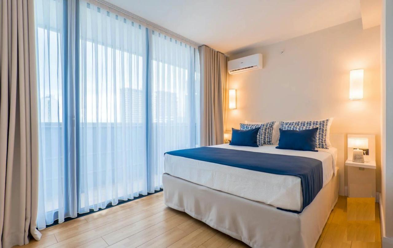Orbi City Suite Sea View In Batumi Aparthotel Esterno foto