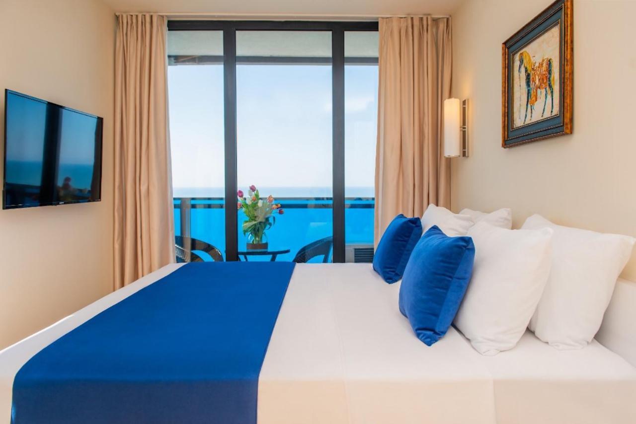 Orbi City Suite Sea View In Batumi Aparthotel Esterno foto