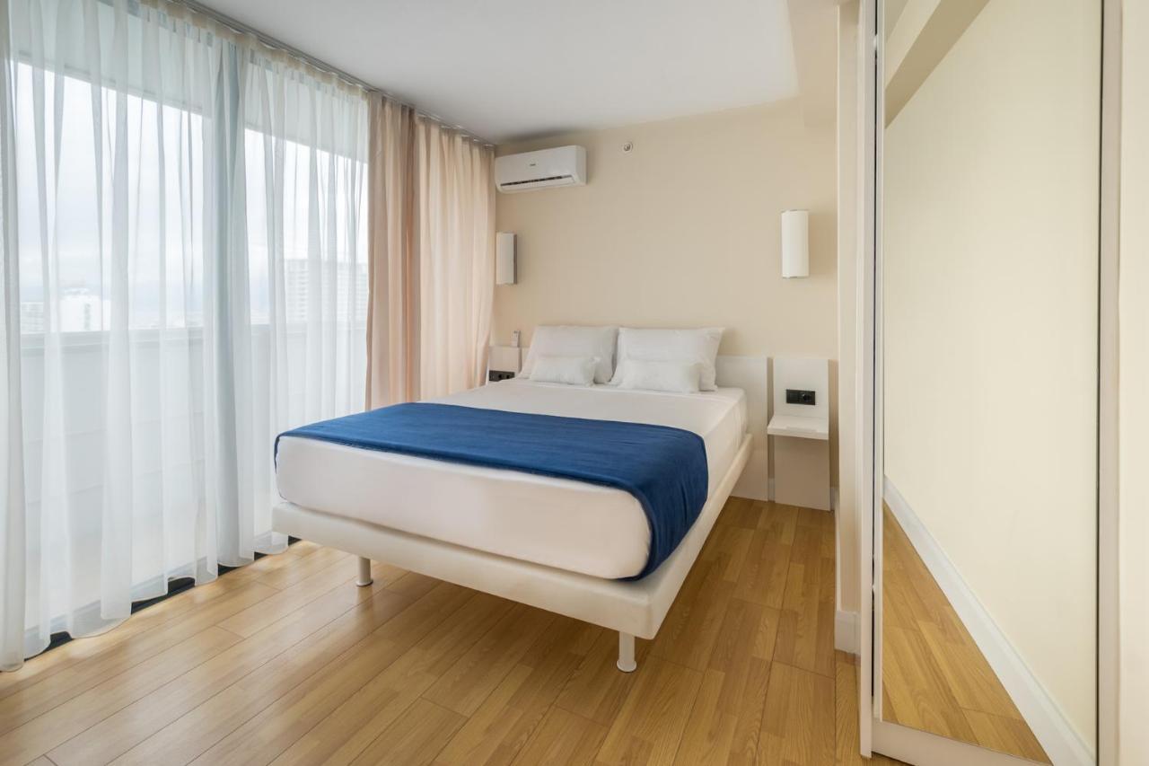 Orbi City Suite Sea View In Batumi Aparthotel Esterno foto